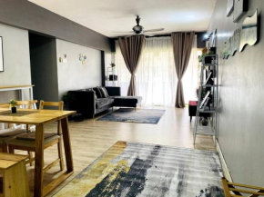Suasana Stay & Homestay Sentul Utama Kuala Lumpur 3R3BR 2AC 2 Car park-Netflix-WIFI-Pool View